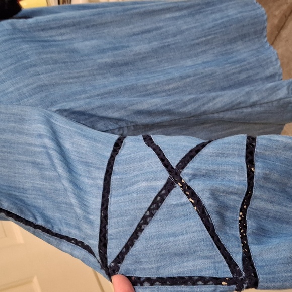 "CROWN AND IVY" SZ. M., Women's Blue and navy blue, 3/4 length sleeves tunic. - Picture 4 of 14